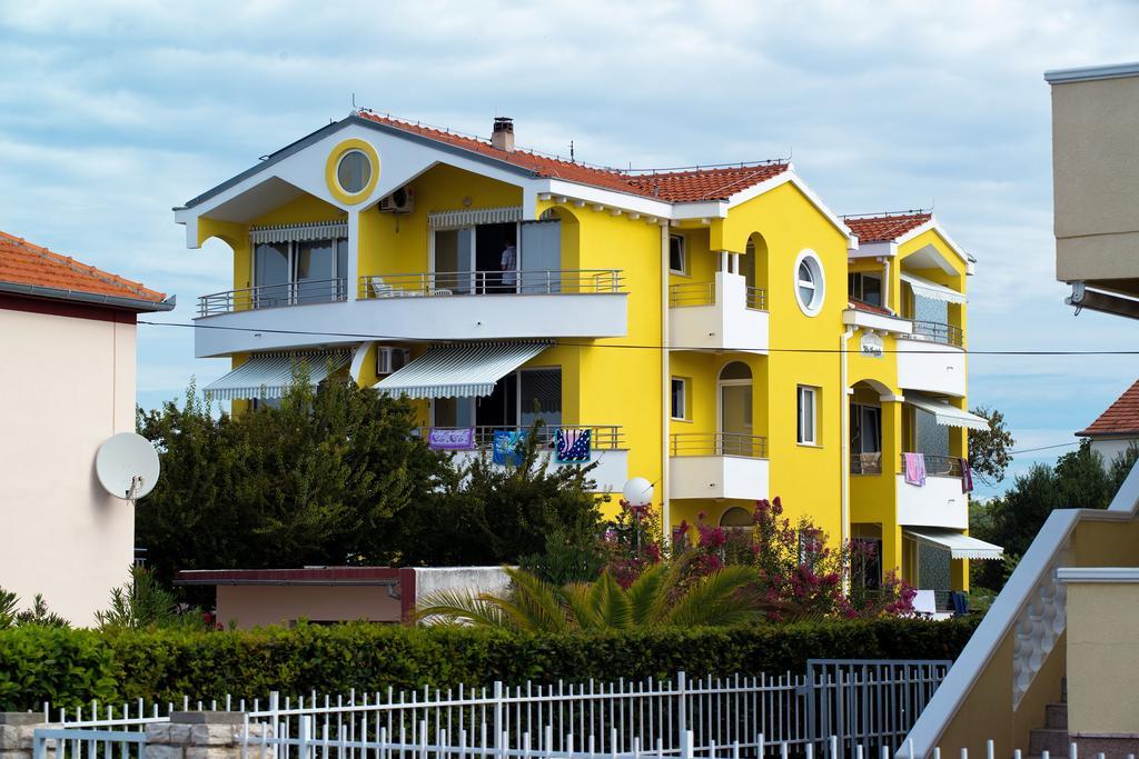 Apartments Danijela 1 Sukosan Bagian luar foto