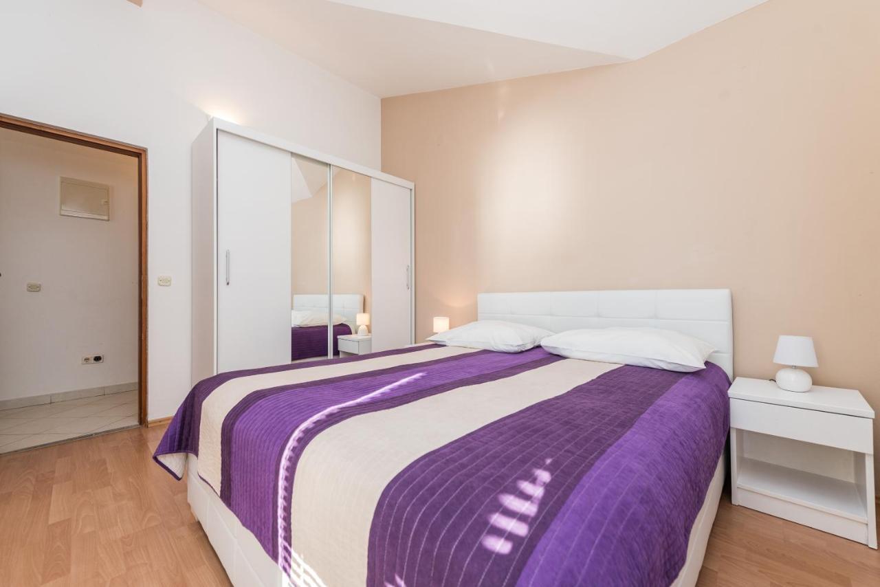 Apartments Danijela 1 Sukosan Bagian luar foto